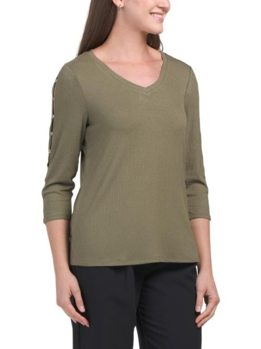 RIO & RIAN V-neck Enamel Button Quarter Sleeve Top
